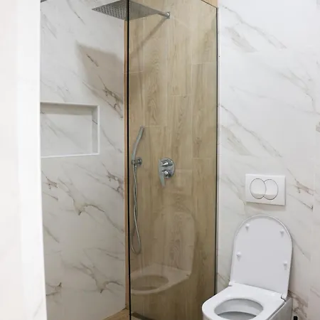 Airen Hotel Velipojë