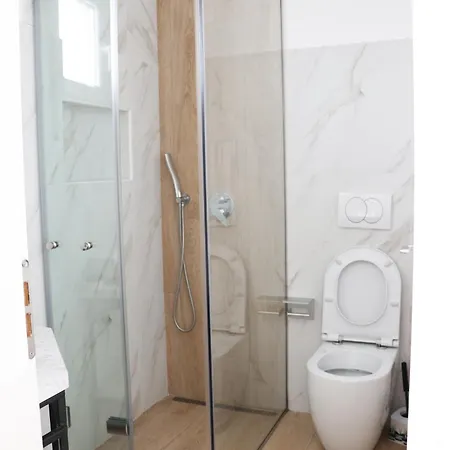 Airen Hotel Velipojë
