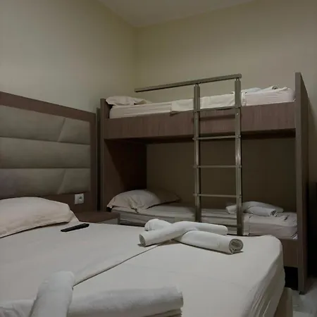 Hotel Airen 3*