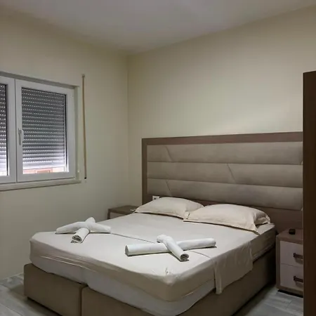 Airen Hotel 3*