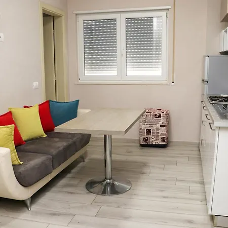 Airen 3* Velipojë